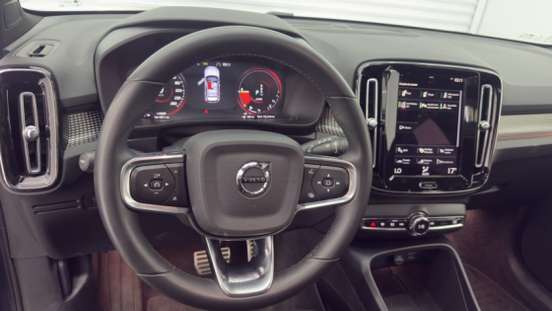 VOLVO-XC40-1.5 T5 RECHARGE R-DESIGN GEARTRONIC VOLVO-XC40-2021
