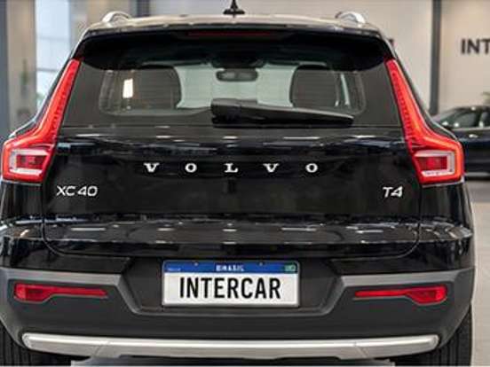 VOLVO-XC40-2.0 T4 GASOLINA MOMENTUM GEARTRONIC VOLVO-XC40-2020