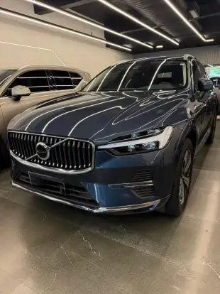 VOLVO-XC60-2023