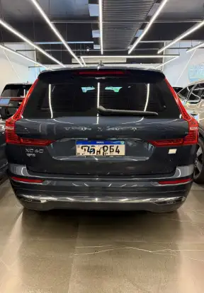 VOLVO-XC60-2023