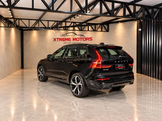 VOLVO-XC60-2024