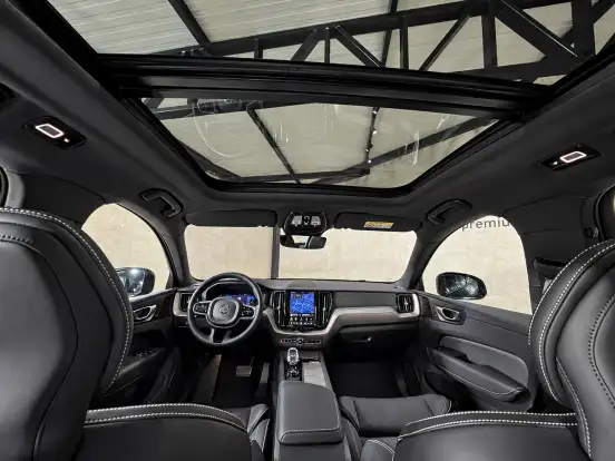 VOLVO-XC60-2024
