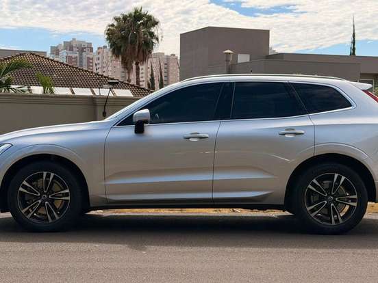 VOLVO-XC60-2.0 D5 DIESEL MOMENTUM AWD GEARTRONIC VOLVO-XC60-2019