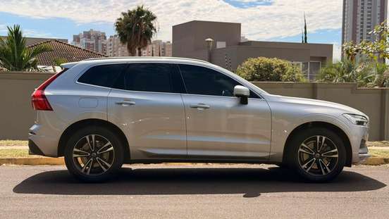 VOLVO-XC60-2019