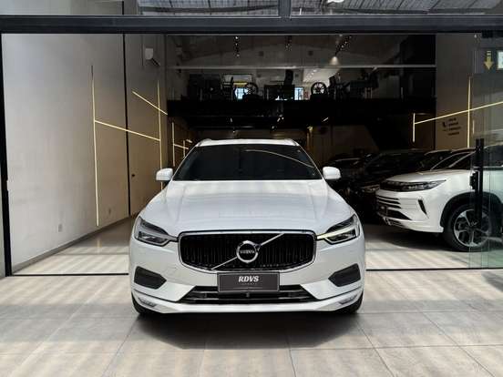 VOLVO-XC60-2.0 T5 GASOLINA MOMENTUM AWD GEARTRONIC VOLVO-XC60-2019