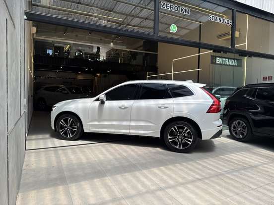 VOLVO-XC60-2019