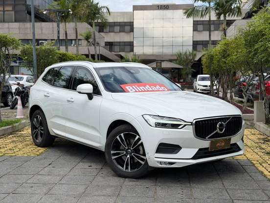 VOLVO-XC60-2018