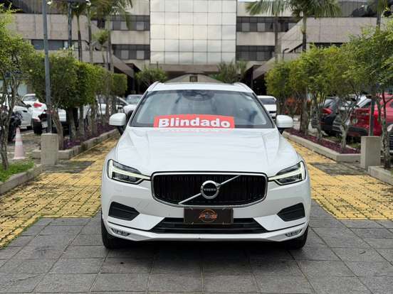 VOLVO-XC60-2.0 T5 GASOLINA MOMENTUM AWD GEARTRONIC VOLVO-XC60-2018
