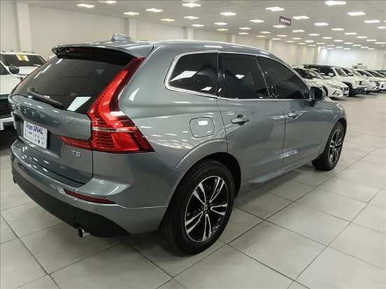 VOLVO-XC60-2.0 T5 GASOLINA MOMENTUM AWD GEARTRONIC VOLVO-XC60-2019