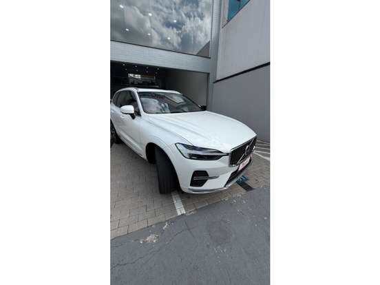 VOLVO-XC60-2021