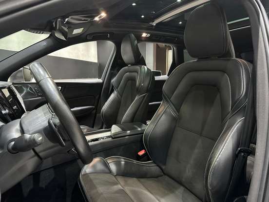 VOLVO-XC60-2019