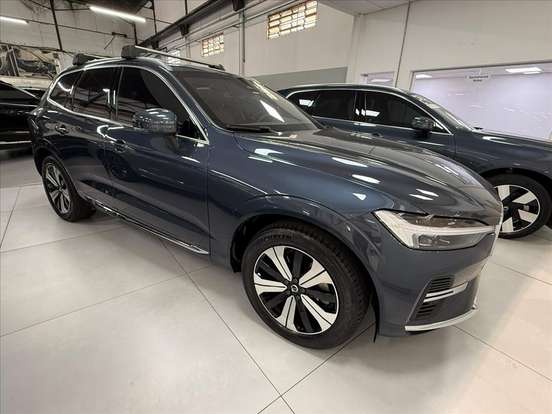 VOLVO-XC60-2024