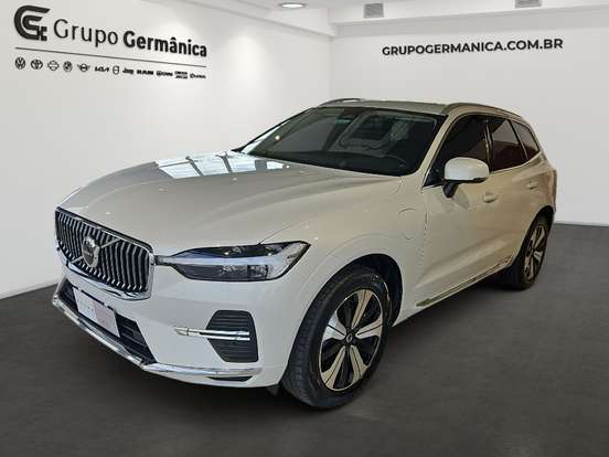 VOLVO-XC60-2023