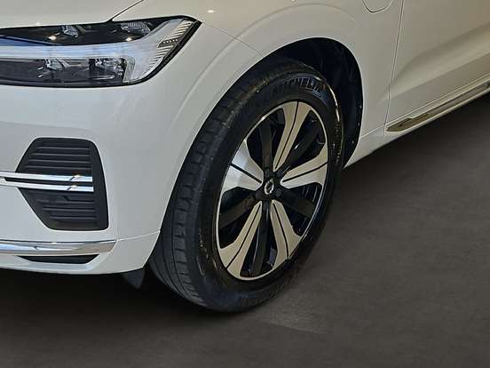 VOLVO-XC60-2023