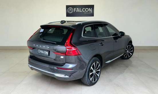 VOLVO-XC60-2022