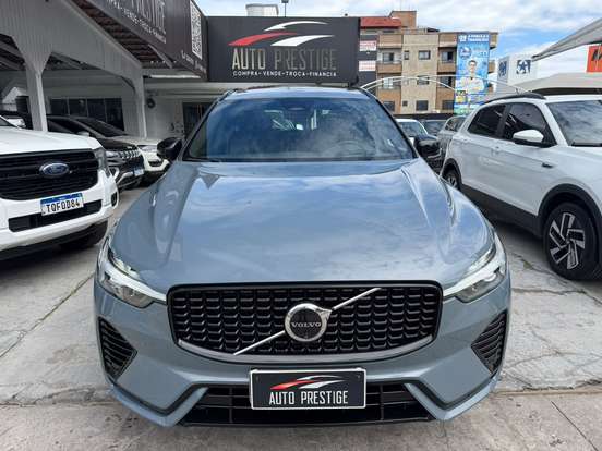 VOLVO-XC60-2023