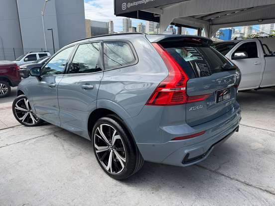 VOLVO-XC60-2023