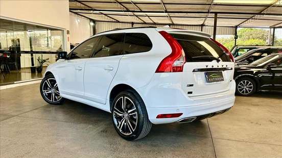 VOLVO-XC60-2016