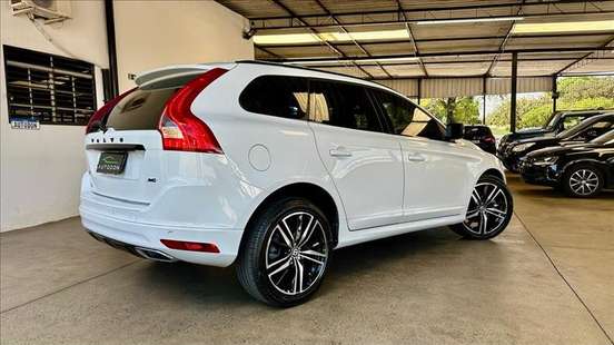 VOLVO-XC60-2.4 D5 MOMENTUM DIESEL AWD 4P AUTOMÁTICO VOLVO-XC60-2016