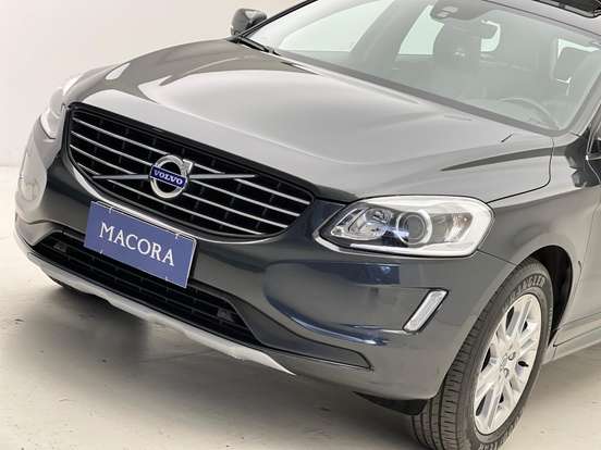 VOLVO-XC60-2017