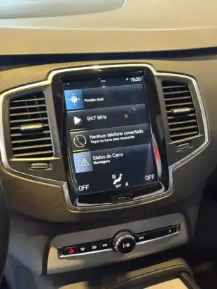 VOLVO-XC90-2020