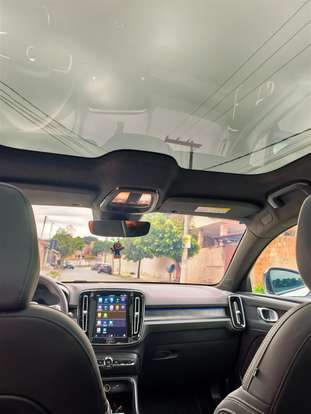 VOLVO-C40-2023