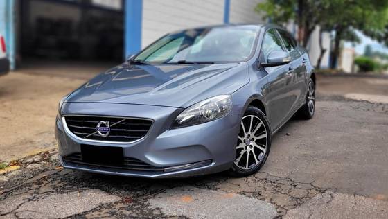 VOLVO V40 2.0 T4 DYNAMIC TURBO GASOLINA 4P AUTOMÁTICO