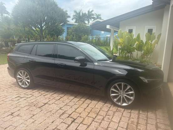 VOLVO-V60-2019