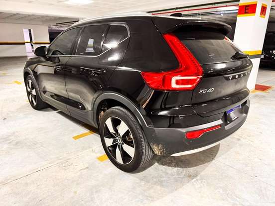 VOLVO-XC40-2.0 T4 GASOLINA MOMENTUM GEARTRONIC VOLVO-XC40-2020