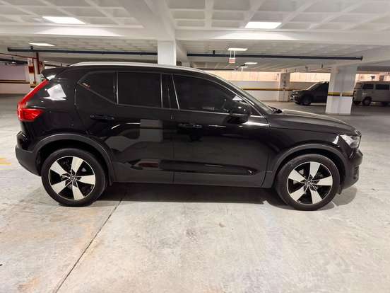 VOLVO-XC40-2.0 T4 GASOLINA MOMENTUM GEARTRONIC VOLVO-XC40-2020