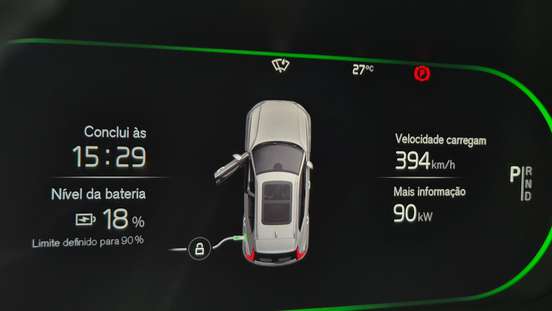 VOLVO-XC40-2021