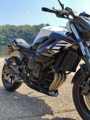 YAMAHA-XJ6 N SP-2015