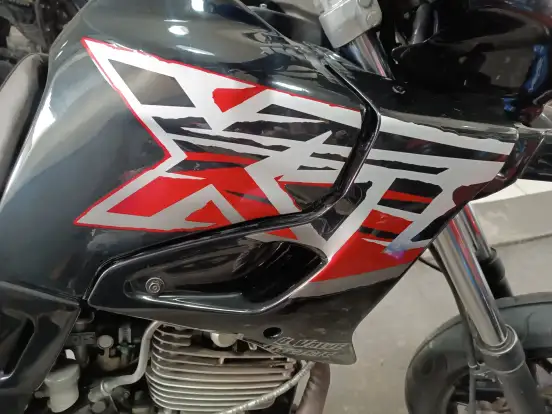 YAMAHA-XT 600 E YAMAHA-XT 600 E-2000