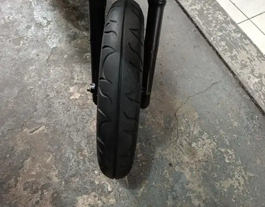 YAMAHA-XT 600 E-2000