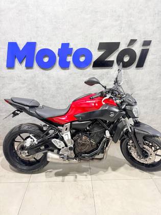 YAMAHA MT-07 