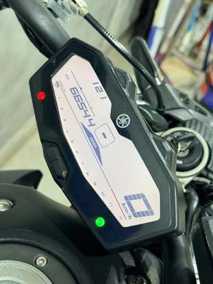 YAMAHA-MT-07-2015