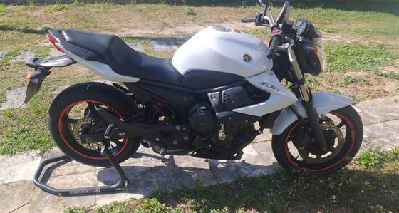YAMAHA XJ6 N 