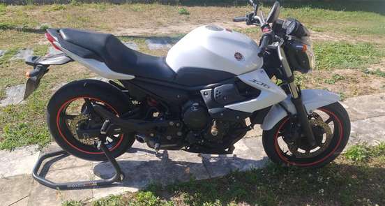 YAMAHA-XJ6 N-2012