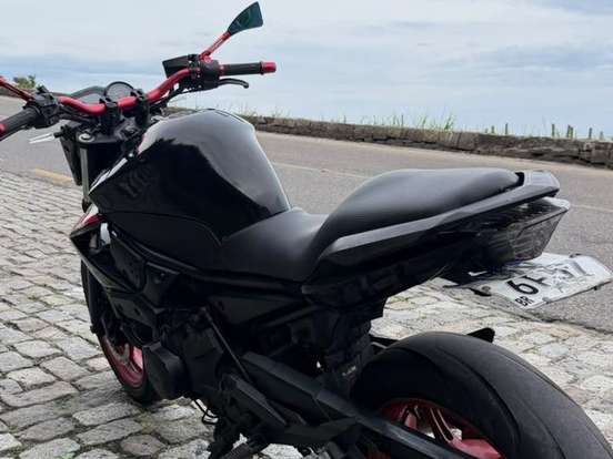 YAMAHA-XJ6 N YAMAHA-XJ6 N-2011