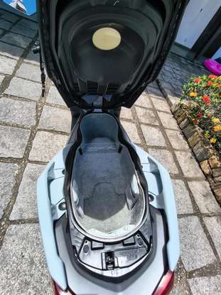 YAMAHA-XMAX 300 CONNECTED ABS-2025