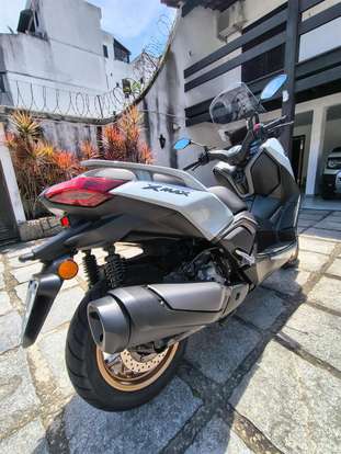 YAMAHA-XMAX 300 CONNECTED ABS YAMAHA-XMAX 300 CONNECTED ABS-2025