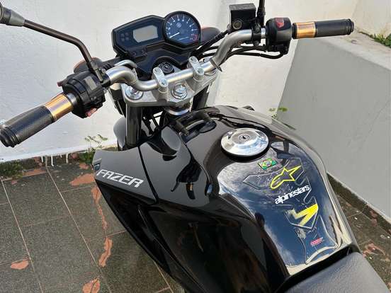 YAMAHA-YS 250 FAZER YAMAHA-YS 250 FAZER-2012