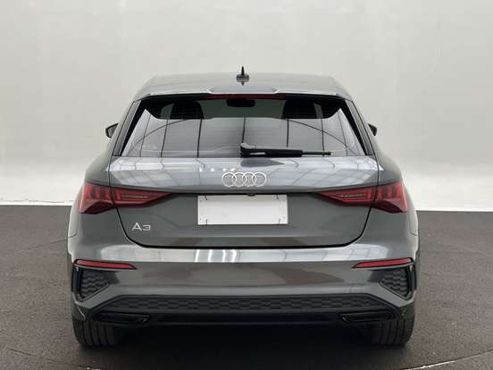 AUDI-A3-2022