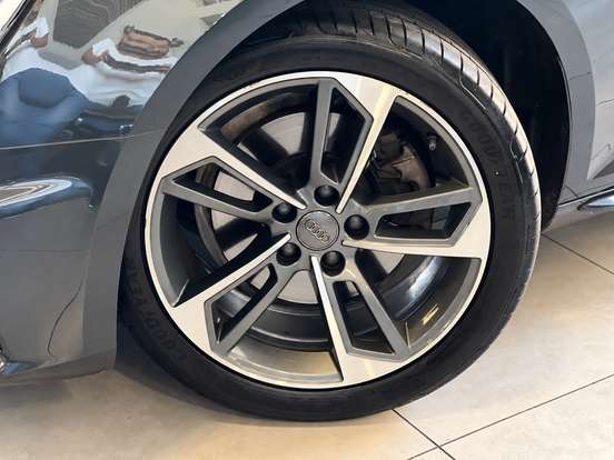AUDI-A4-2019