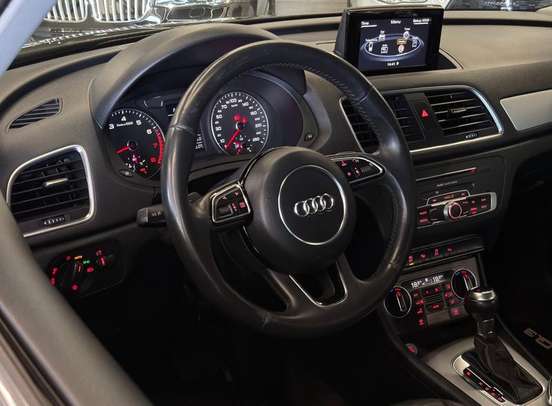 AUDI-Q3-2018