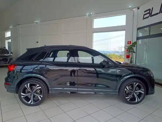 AUDI-Q3-2.0 40 TFSI GASOLINA PERFORMANCE BLACK PLUS QUATTRO TIPTRONIC AUDI-Q3-2023