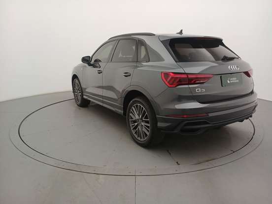 AUDI-Q3-2023