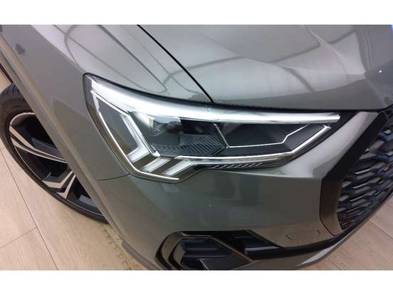 AUDI-Q3-2024