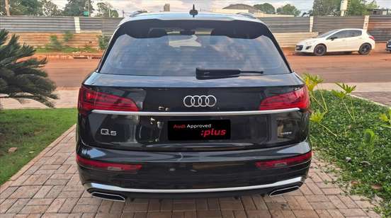 AUDI-Q5-2024