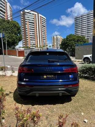 AUDI-Q5-2021